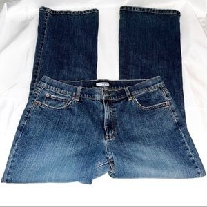 TINT FLARE LEG JEANS WITH BACK EMBROIDERY